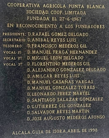 Placa conmemorativa fundadores